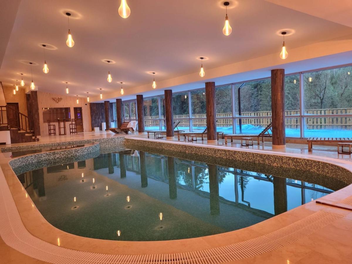 7Soapte Timisu de Jos Buitenkant foto